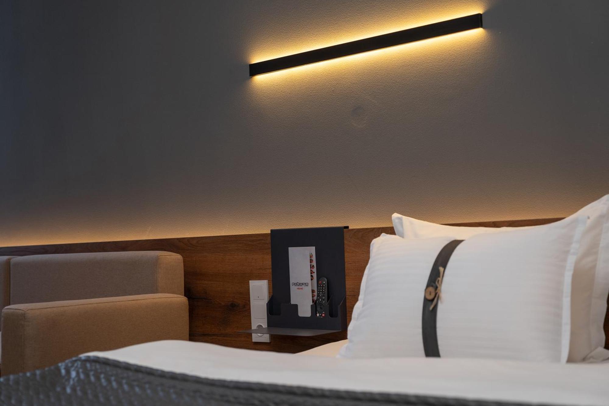 Duo Hotel By Futuro Bishkek Esterno foto