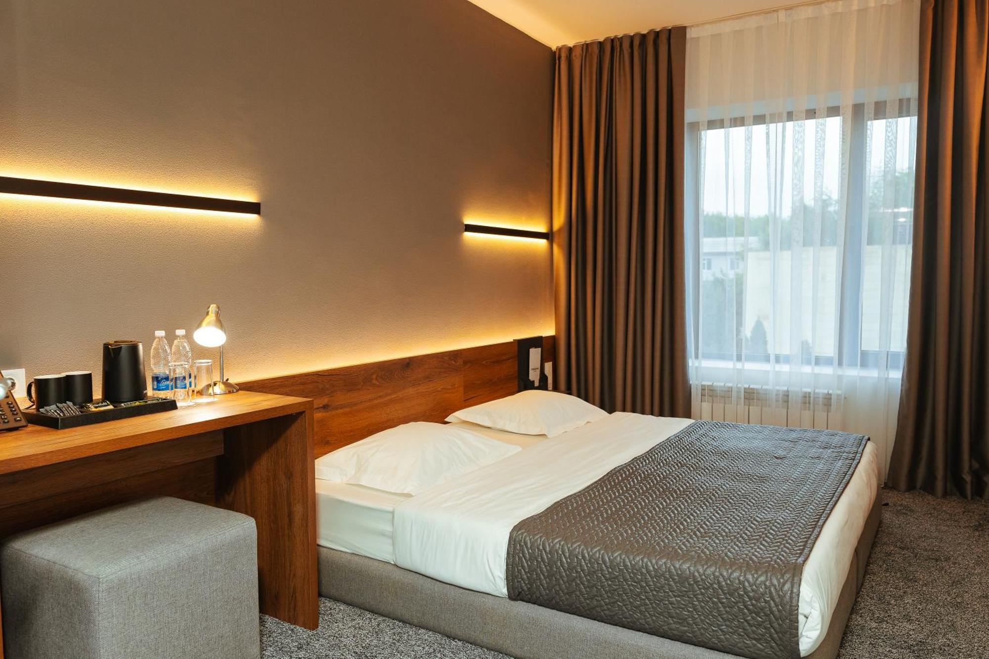 Duo Hotel By Futuro Bishkek Esterno foto